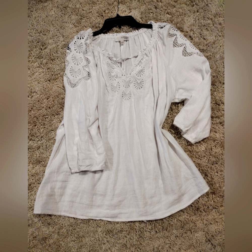 KENAR Woman 2x embroidered inlay top ptp 25" L 29"